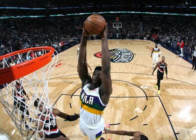  锡安轰45+20统治禁区，鹈鹕大胜马刺锁定前八  