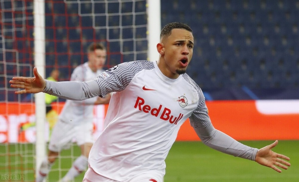  AC米兰新援建功，吉鲁头槌破门定乾坤